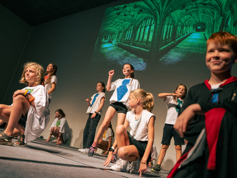 Musical: Back To The Past