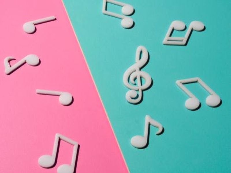 vd Muziekplezier en knutselhandjes