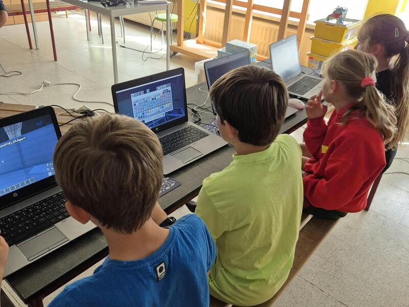 Toekomsthelden Game Creators - Edegem BS OLFA 't Plein - Pasen week 2