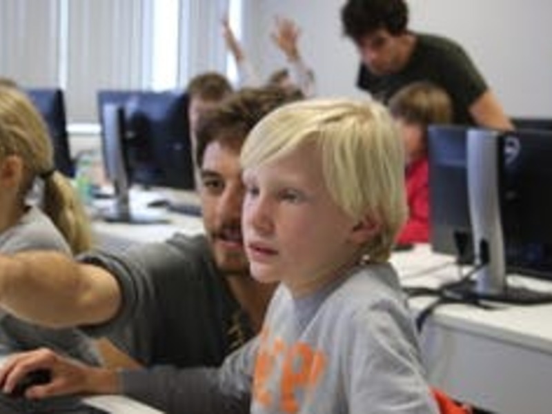 Programmeerkamp Start to Code (3e-6e leerjaar)