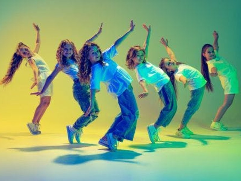 vd Dansmix en creafun