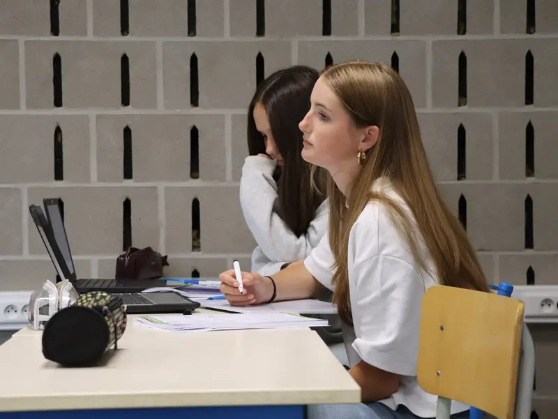 Zomervakantiecursus | 1e t.e.m. 3de middelbaar