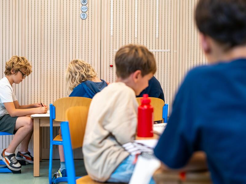 Kunstcrew: Radio-DJ kamp