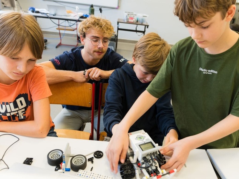 (VK020) LEGO Robot Kamp: Dieren in Nesten