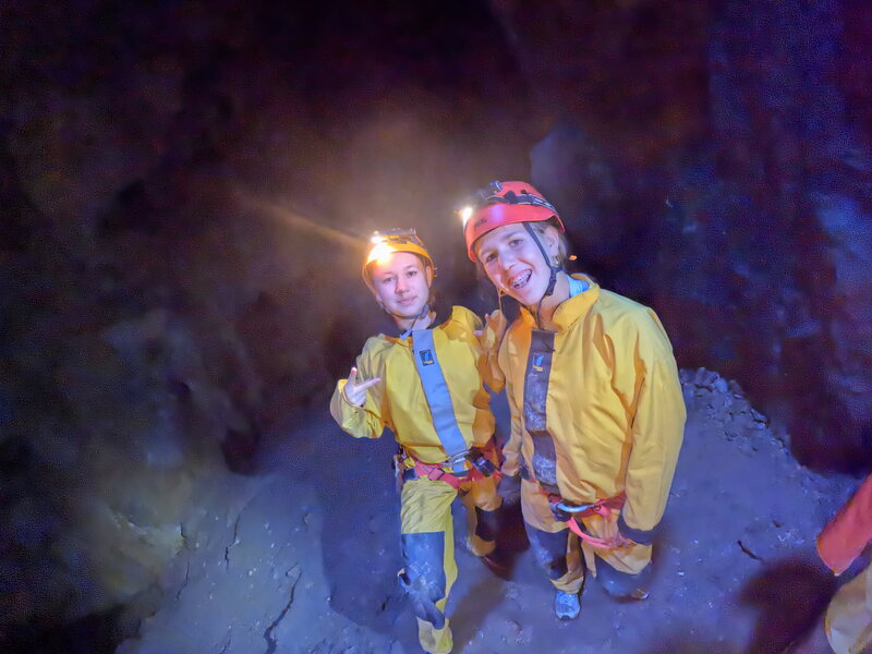 F07+ Grotten, meren en vulkanen 